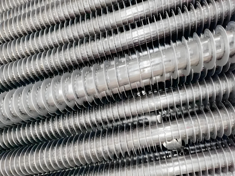 干湿联合闭式冷却塔选用不锈钢管铝翅片